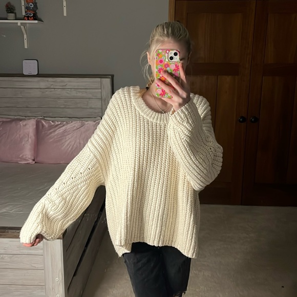 aerie Sweaters - NWT Women’s Creamish White Aerie Knitted Sweater
